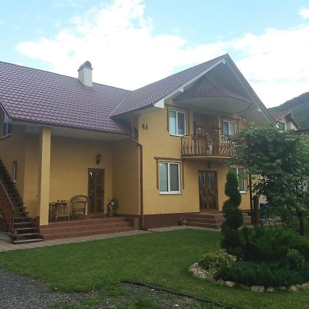 U Lyudmily Villa Karpaty Eksteriør billede