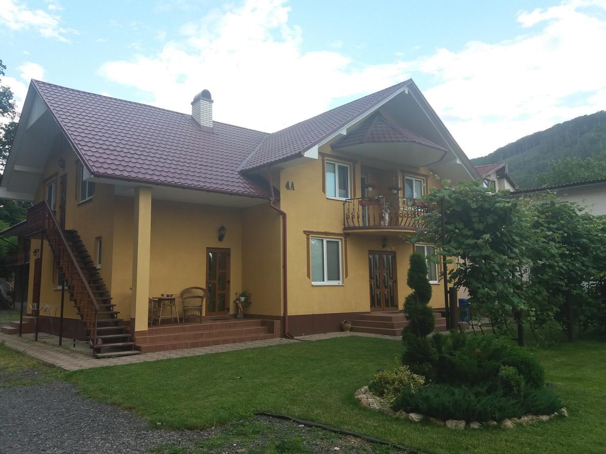 U Lyudmily Villa Karpaty Eksteriør billede